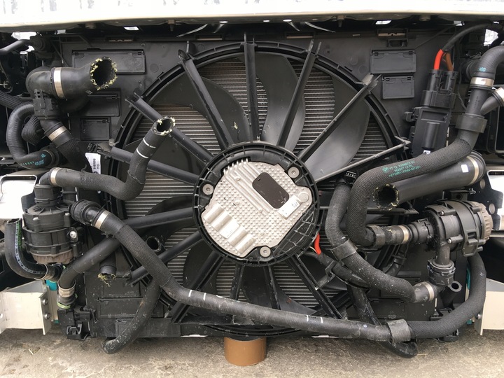 фото №8, Bmw m8 f91 f92 f93 бампер капот крило перед pas laser двері двигун - p5t