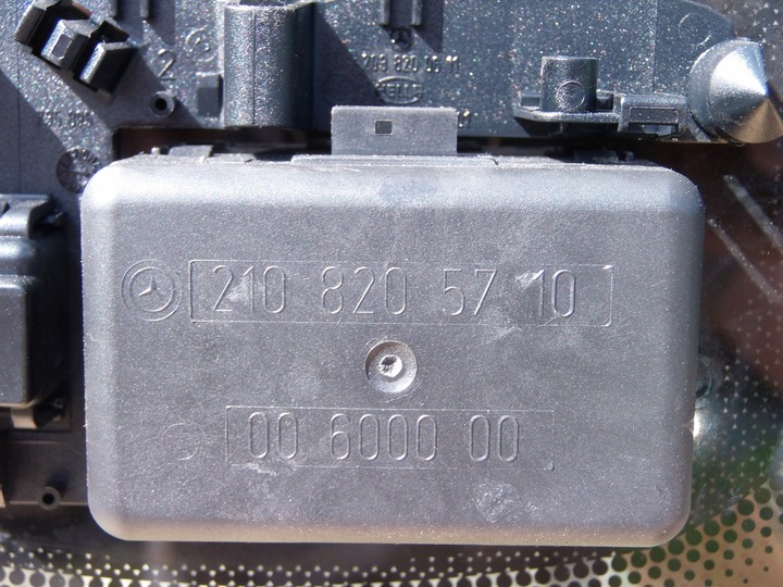 фото №4, Стекло лобовое датчик дождя 2108205710 mercedes c w203 2,2 cdi