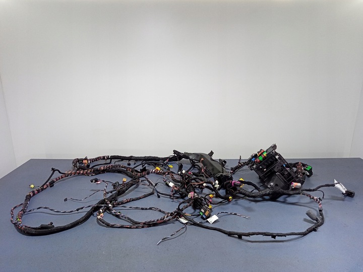 фото №1, Octavia iv універсал джгут установка інтер'єру