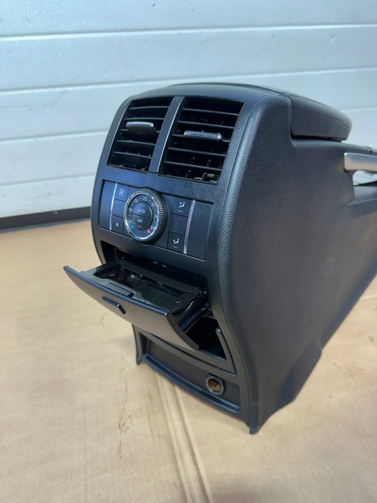 фото №10, Туннель средний, бардачок, подлокотник mercedes ml w164 6.3 amg европа