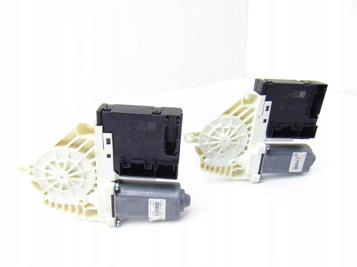 фото №1, Двигунчик скла праві перед переднє vw passat b7 cc 3c0959792c 3c8959702