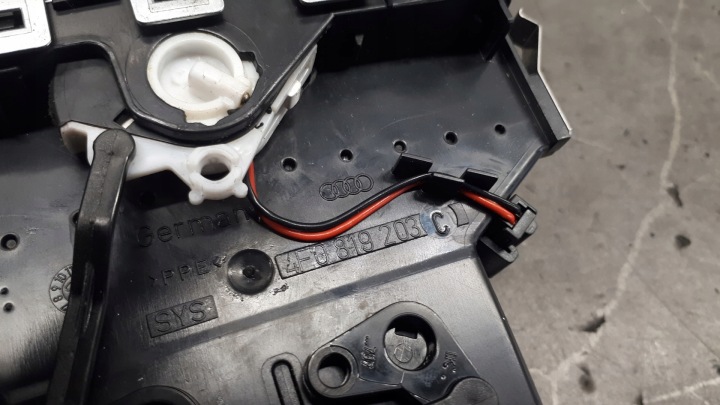 фото №10, 4f0819203c решётка воздуховод зад audi a6 c6