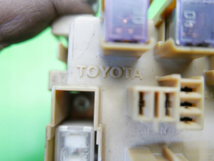 фото №9, Коробка запобіжників toyota celica vii 1.8 vvt-i