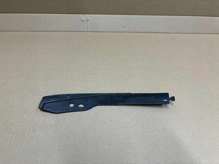 фото №1, Заглушка бампера правые зад audi a4 b9 8w5807838