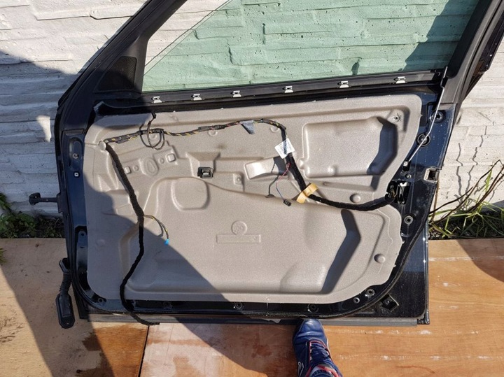 фото №10, Bmw e60 дверь правый перед w цвет schwarz 2