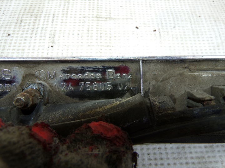 фото №13, Планка накладка кришки багажника mercedes w124