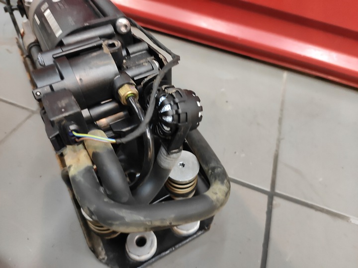 фото №6, Bmw 5 gt f07 3.0d n57 компресор підвішування розподільник блок клапанів kpl