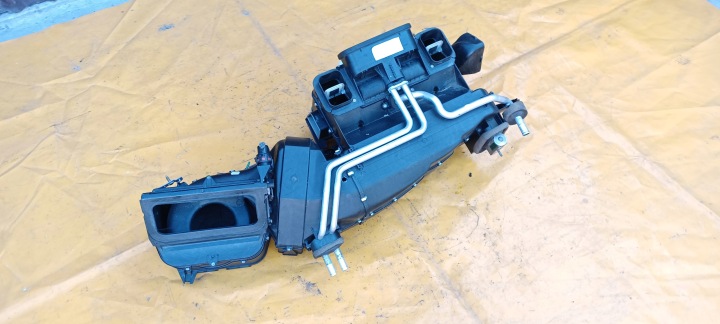 фото №10, Отопитель з obudowam mercedes c класс w202 универсал 95-00 1,8 b 2028302762 .