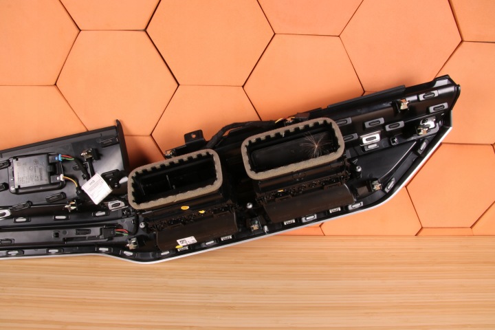 фото №10, Bmw x7 g07 lci планки dekor панели консоли fineline stripe европа