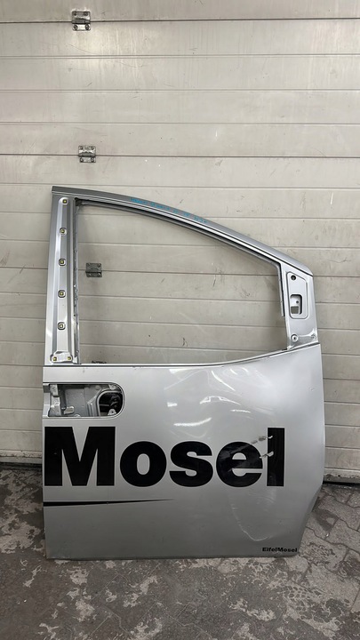 фото №1, Hyundai staria 2022- двері перед передні праві