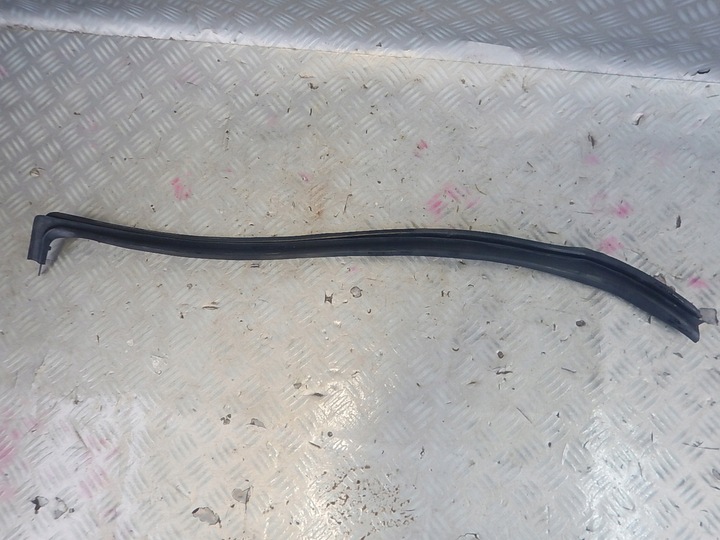 фото №1, Mercedes-benz оригинальный номер a2137300302 планка защитная дверь