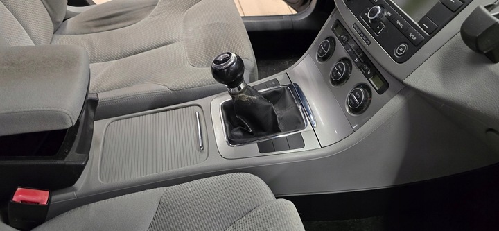 фото №8, Подлокотник комплектный vw passat b6 3c 2004-2010