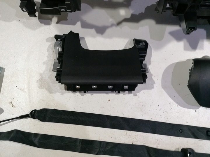 фото №6, Mitsubishi eclipse cross панель консоль подушка безпеки подушки ремені оригінал демонтаж