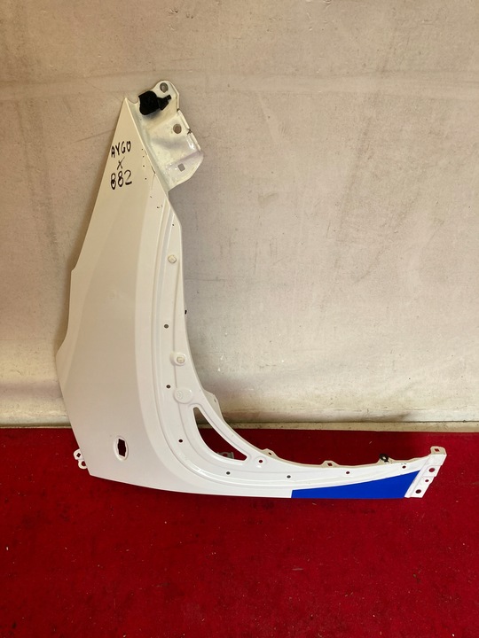 фото №1, Крило праві перед toyota aygo x 22-