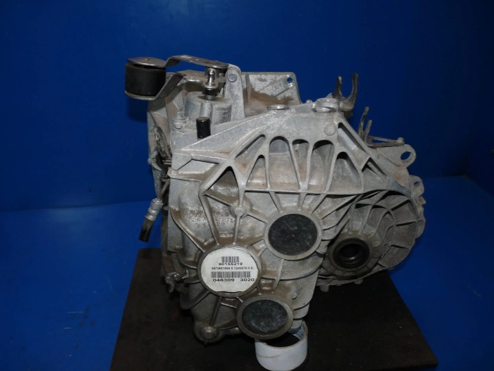 фото №9, Mercedes a klasa w177 w118 w247 1.3 b коробка передач - пошкоджена корпус