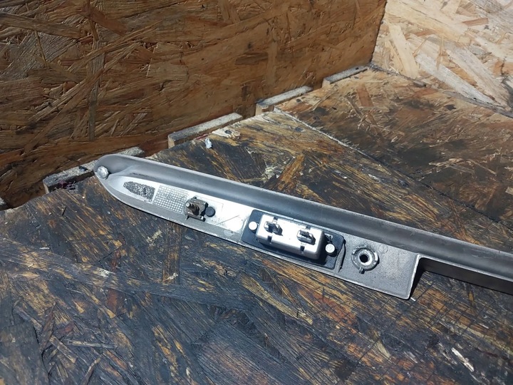 фото №8, Накладка планка кришки багажника mercedes w210 2107400040