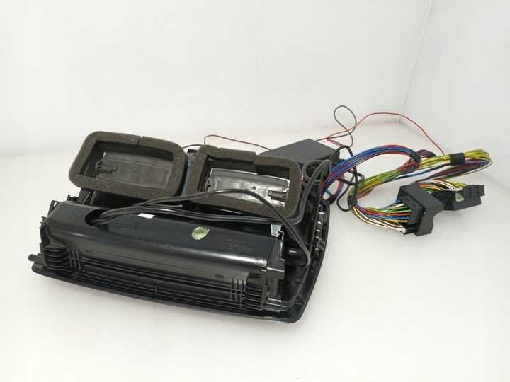 фото №15, Skoda octavia ii бардачок консолі впуск повітря решітка повітропровід 1z0820951