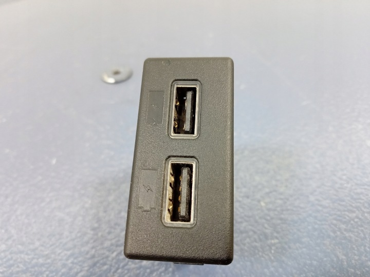 фото №5, Alfa romeo stelvio qv гнездо usb