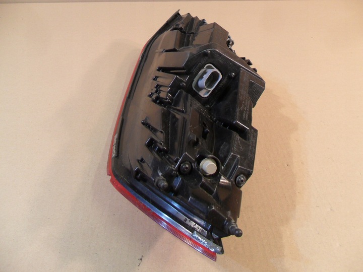 фото №13, Audi tt 8s лампа led зад ліва 8s0945095e