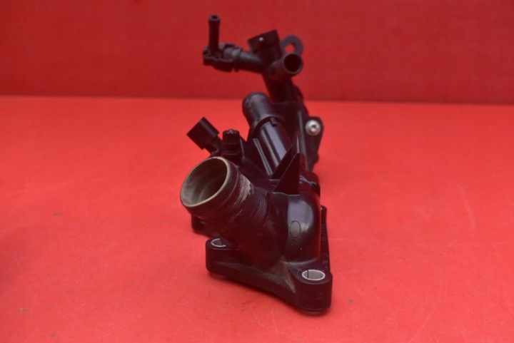 фото №6, Корпус термостата 110608635r nissan micra 5 v k14 0.9 ig-t 90 km 17-21