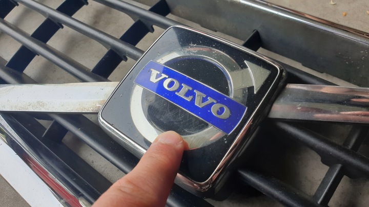 фото №10, Решётка решётка радиатора volvo s40 v50 07-12 30744915 оригинал