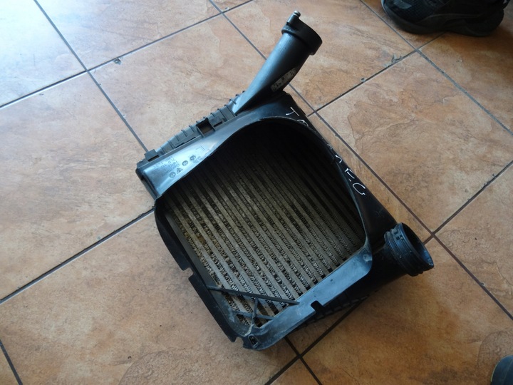 фото №2, Touareg 2.5tdi 04' інтеркулер 7l0117339