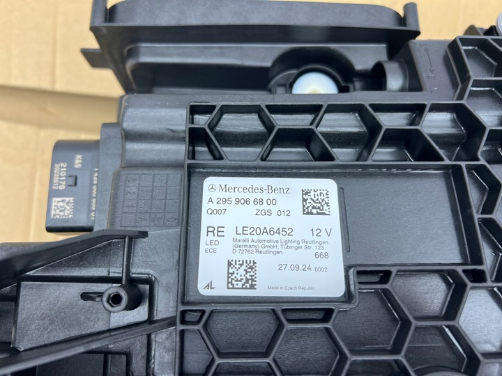 фото №7, Mercedes eqe v295 a2959066800 лампа передня права перед digital light