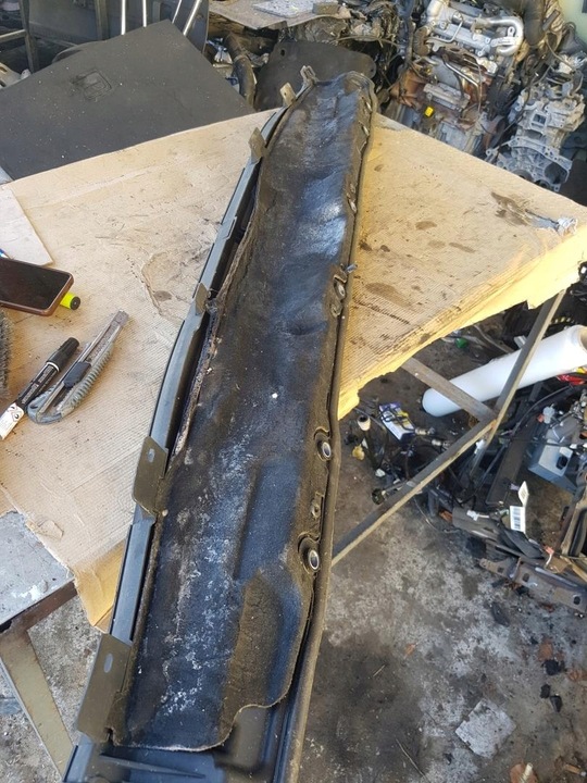 фото №5, Панель под лобовым стеклом dół renault megane iii 888100004r