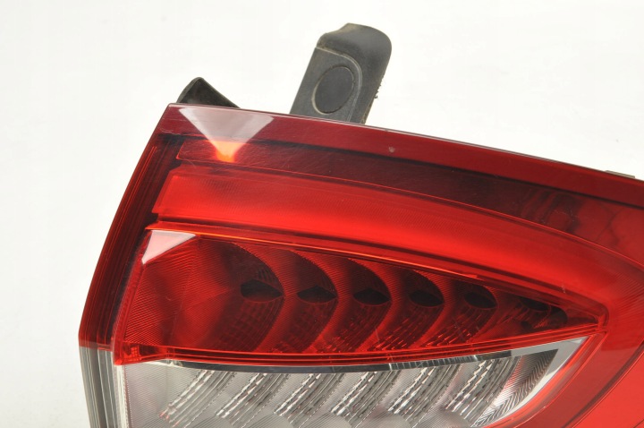 фото №11, Ford mondeo mk5 рестайлинг фара правая задняя правое зад универсал js7b-13404-cf