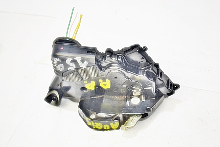 фото №7, Toyota prius замок двері праві перед md4 6-pin eu