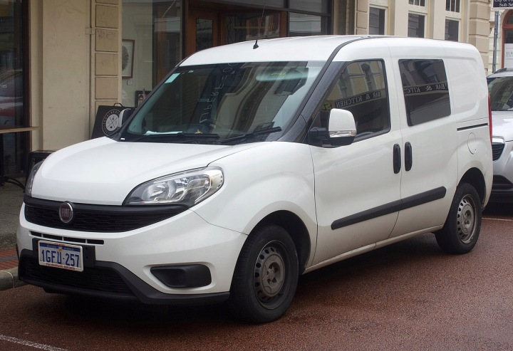 фото №12, Fiat doblo 2 ii рестайлинг 14- фара левая перед 10500748