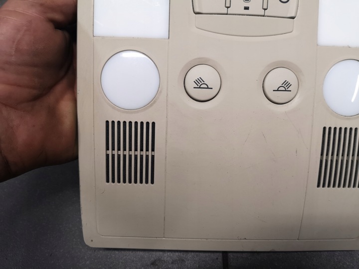 фото №8, Лампа стеля audi a8 d3 krem 4e0947111ab