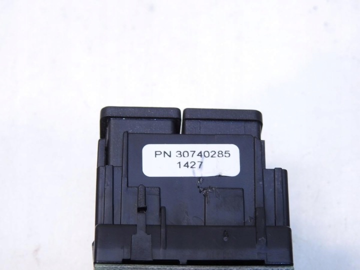 фото №10, Кнопка сигналізації volvo v50 рестайлінг 30740285
