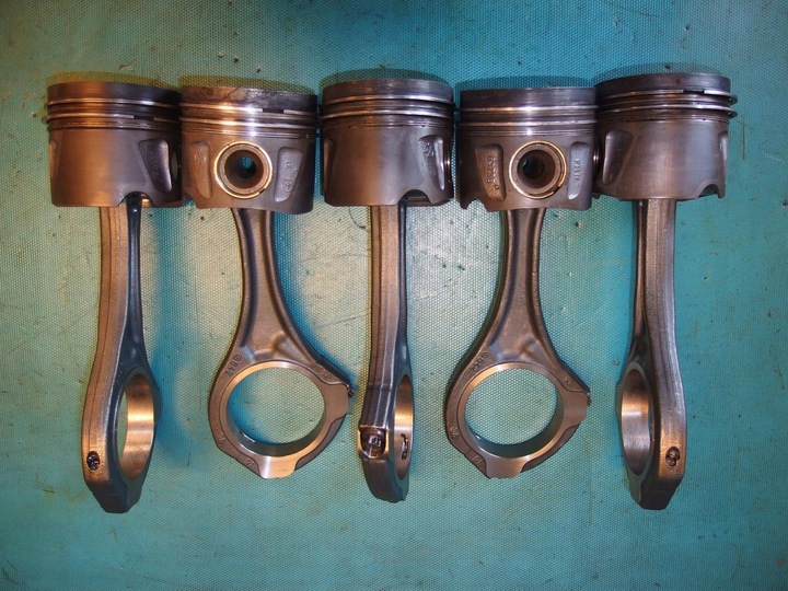 фото №1, Поршень mercedes ml w164 w166 w212 w221 vito w639 sprinter 907 3.0 cdi bluetec