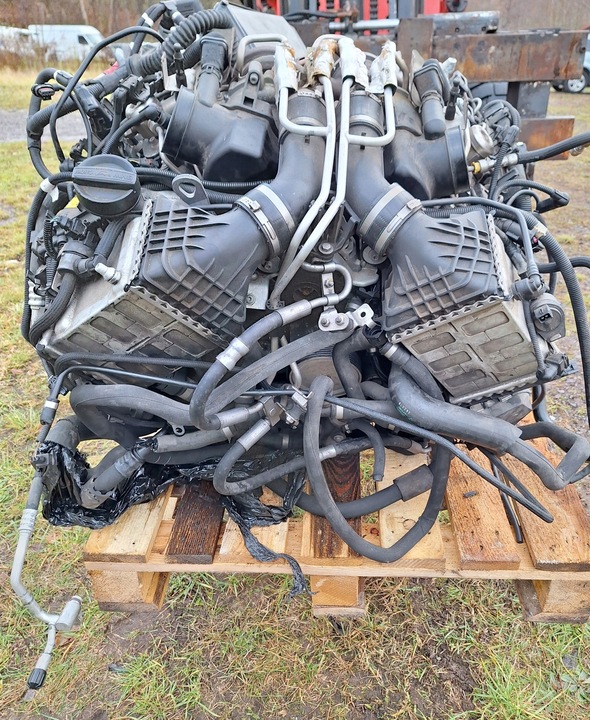 фото №8, Двигатель комплектный s63b44b 4.4 l bmw m5 f10