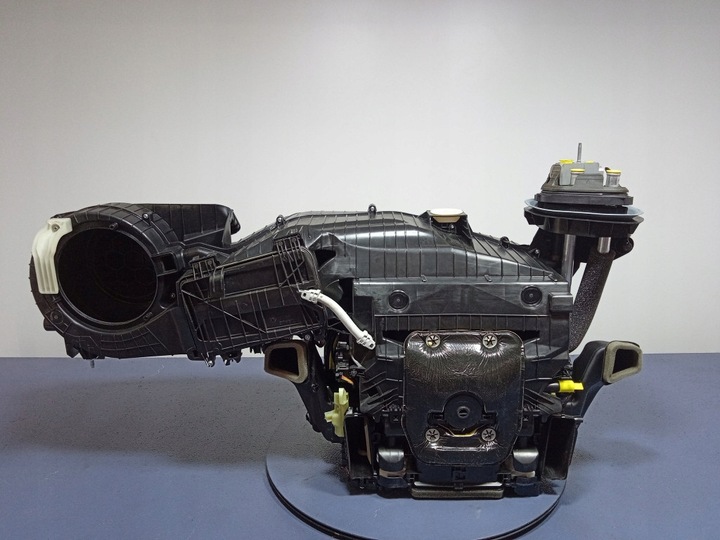 фото №5, Bmw 5 g30 g31 обігрівач випарник корпус eu 6997030