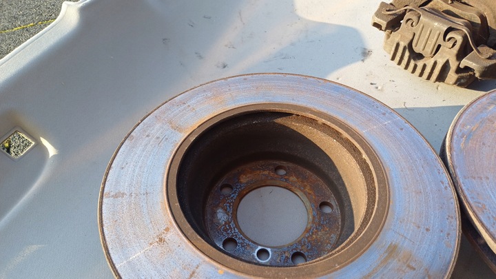 фото №15, Bmw e90 e91 рестайлінг комплект затискачі диски 330mm перед 57/24/330 330d 335