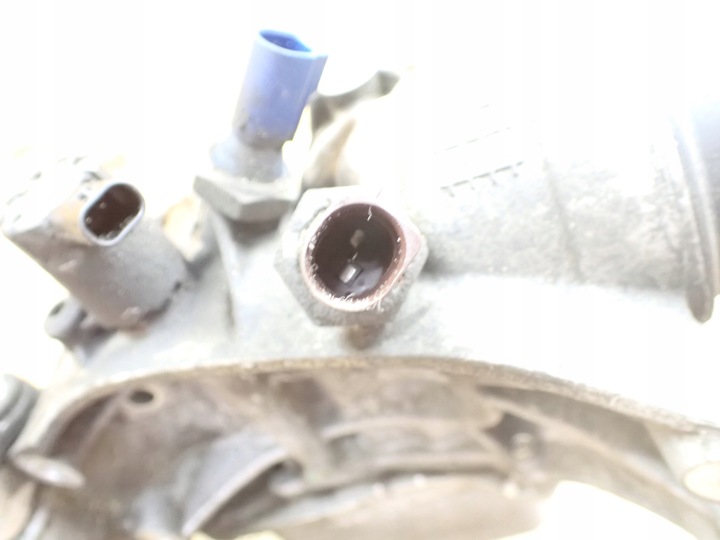 фото №9, Радіаторів масла основа фільтра skoda octavia iii 2019 європа 06l117021g