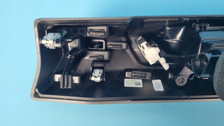 фото №11, Bmw x1 u11 sdrive18i молдинг dekor панелі консолі решітка повітропровід 9483381
