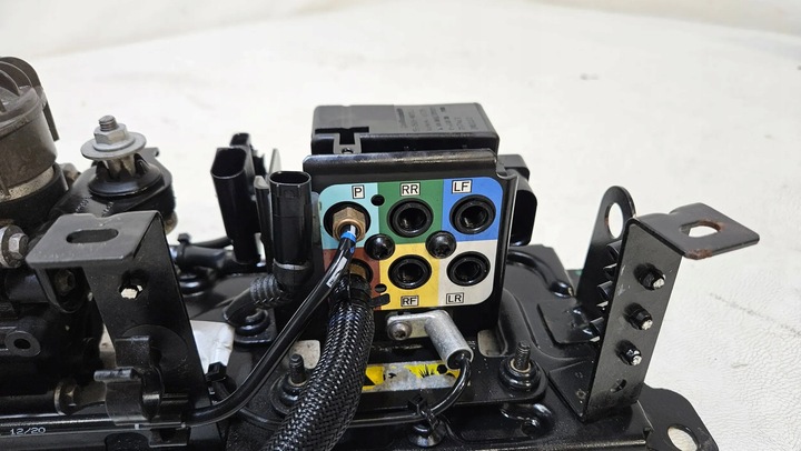 фото №5, Компресор підвішування rozdrzielacz maserati levante