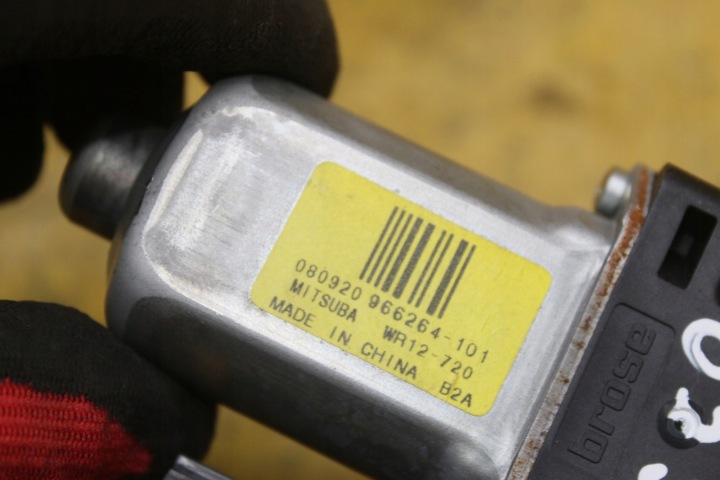 фото №6, Моторчик склопідйомника праве зад volvo xc60 966264-101
