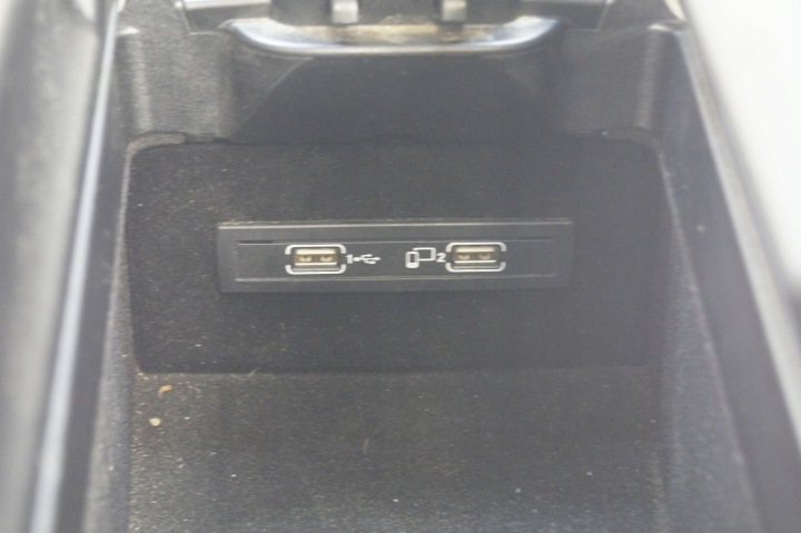 фото №10, Mercedes cls c218 x218 рестайлинг подлокотник чёрный a218680850