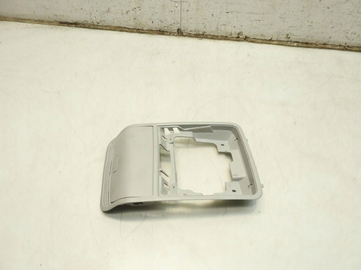 фото №7, Рамка кріплення лампочки кабіни бардачок vw passat b7 3c0867489c