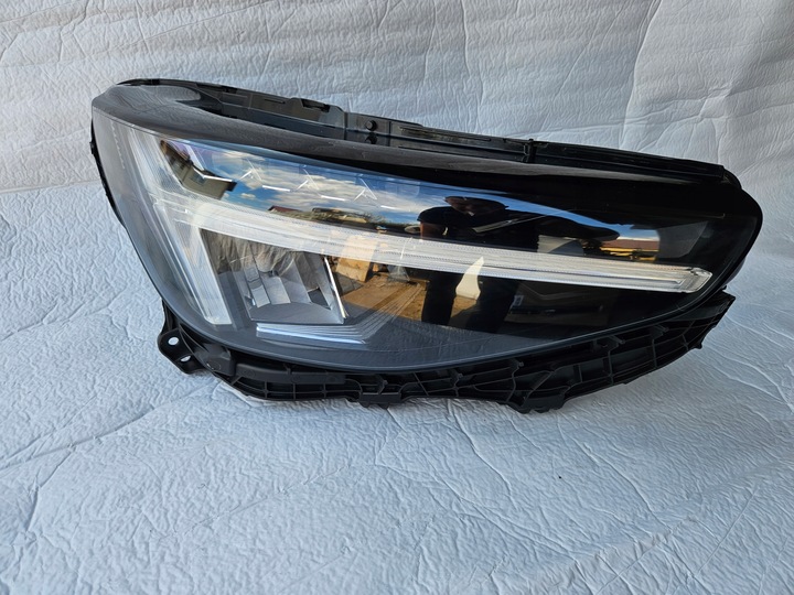 фото №8, Volvo xc40 рестайлінг лампа повний led права 32338909 bdb