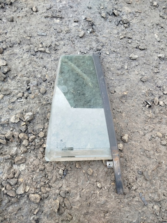 фото №1, Скло двері праві зад малий skoda octavia 1 i універсал