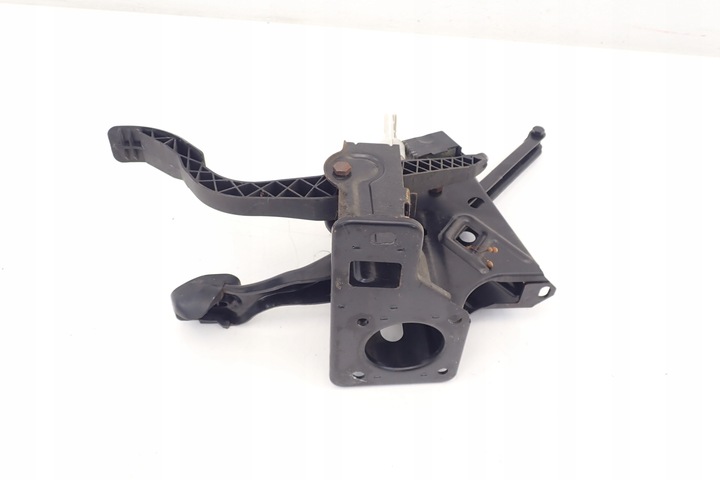 фото №4, Vw bora 2.3 v5 педаль гальма