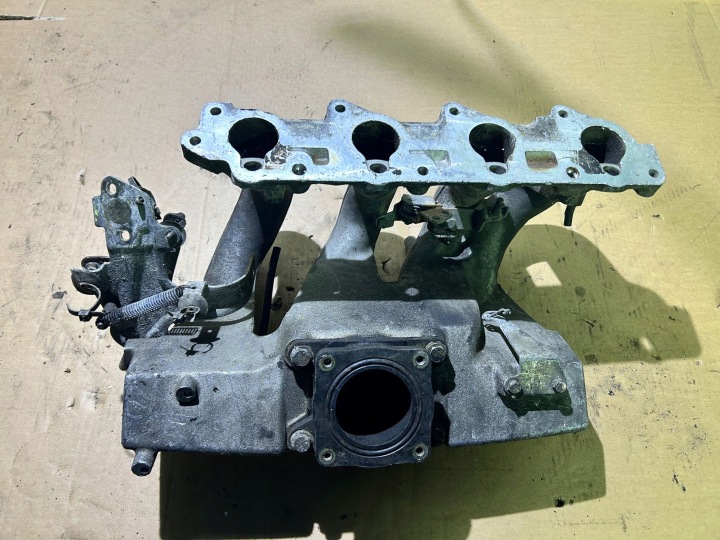 фото №5, Колектор впускний  mercedes vito 638 2.3 a1111411701