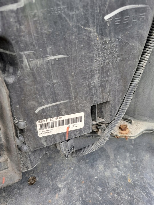 фото №16, Бампер переднее kpl. tesla модель s 2012-2016 pmng 6-pdc