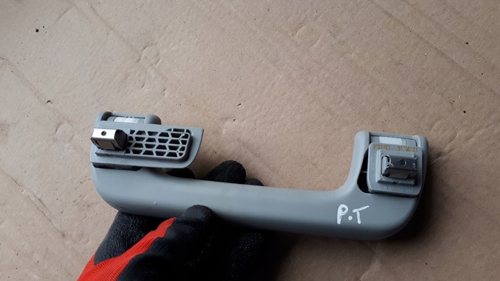 фото №4, A4 b9 8w ручка потолок правые зад держатель a5 8w