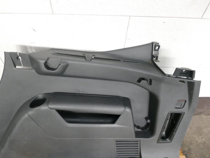 фото №4, Peugeot 5008 боковина багажника правий зад ролета 11r